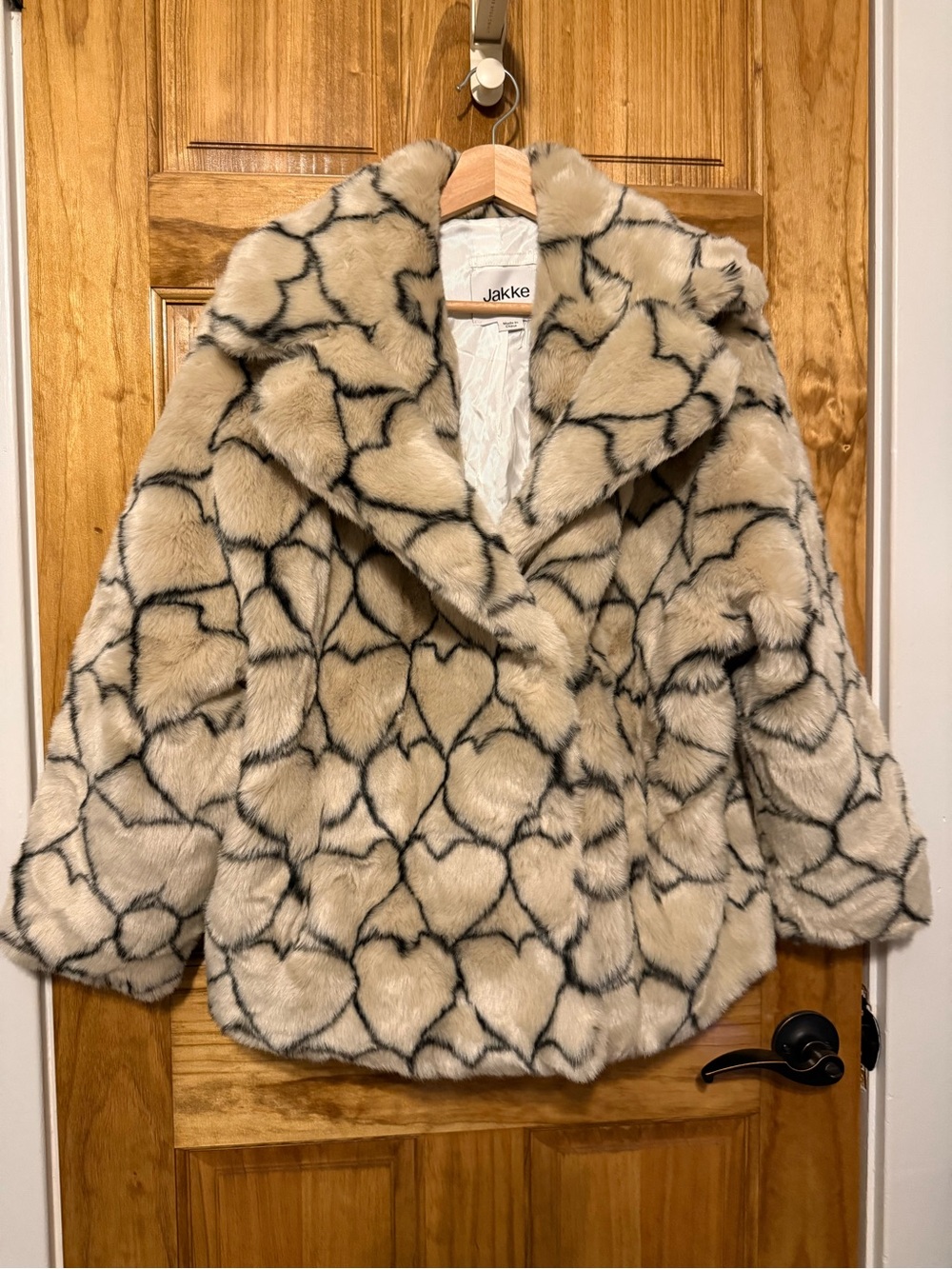 Jakke Beige Heart-Pattern Faux Fur Teddy Jacket